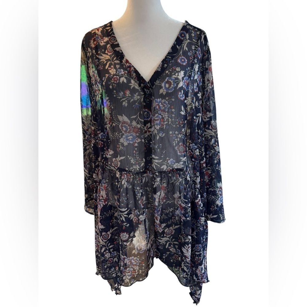 Lane Bryant sheer Floral Top - Red, Blue, White Size 26/28
